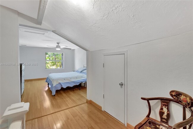 Building Photo - 3375 SW 29th Terrace