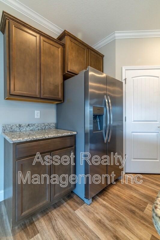 Building Photo - 7703 Honey Oaks Rd
