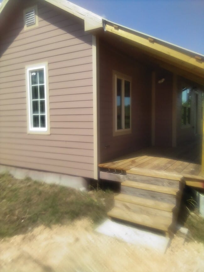 Building Photo - 120 Lisa Ln