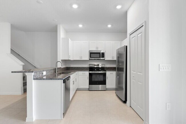 Building Photo - Brand New Townhome For Rent in Stonegate P...