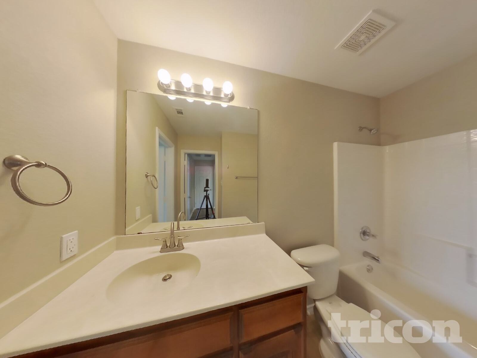 Building Photo - 437 Creek Bend Dr