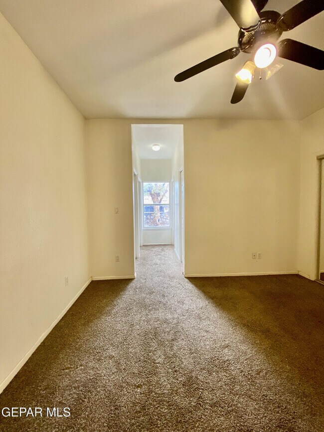 Building Photo - 2215 King James Pl