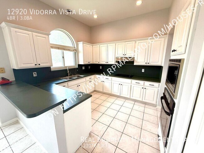 Building Photo - 12920 Vidorra Vista Dr