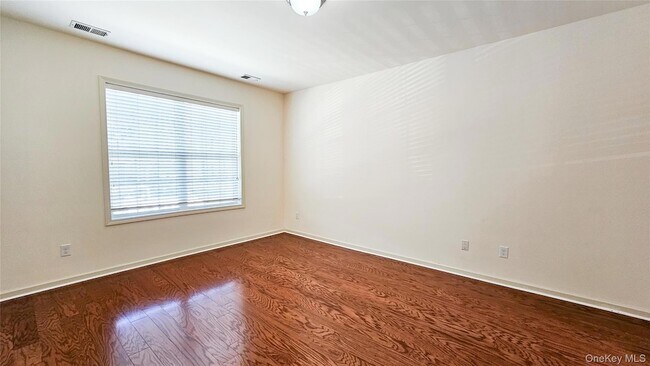 Building Photo - 106 Canter Ct