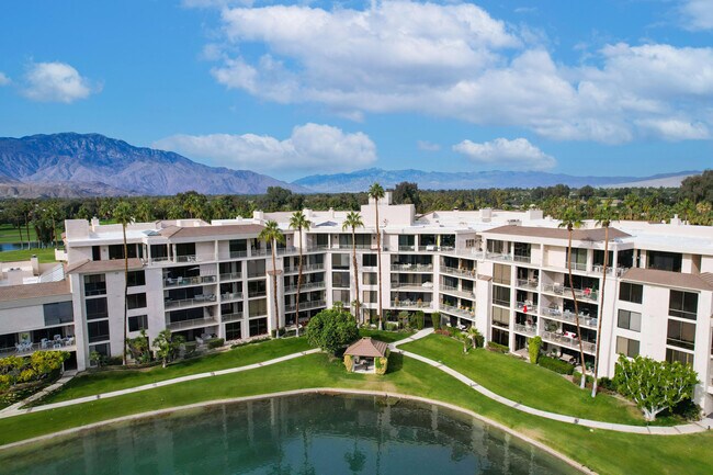 Building Photo - 910 Island Dr