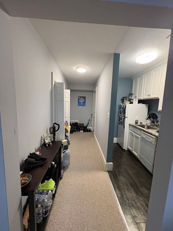 Building Photo - 1118 St Paul St