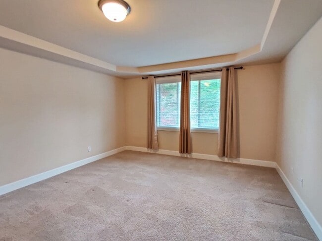 Building Photo - Beautiful Tumwater Home - 4 BD+DEN+BONUS RM