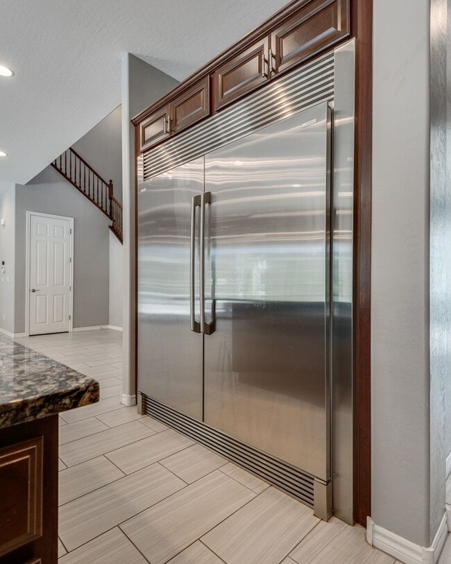 Building Photo - Stunning Summerlin Rental on Private Cul-d...