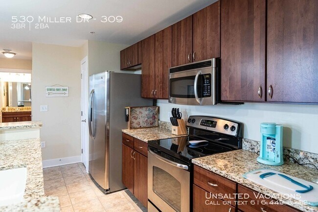 Building Photo - Grand Landing Condo