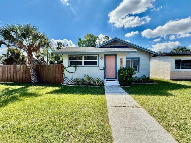 Primary Photo - 2120 46th Ave N
