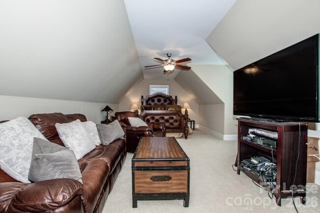 Building Photo - 111 River Birch Cir