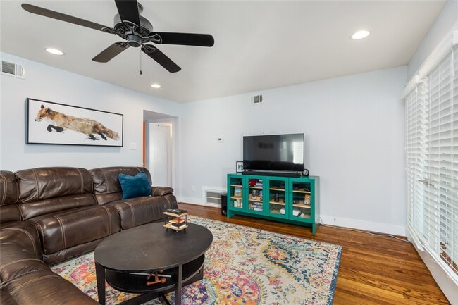 Building Photo - 3615 Murworth Dr