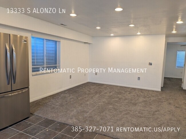 Building Photo - 13333 Alonzo Ln