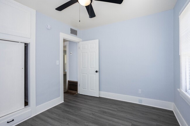 Building Photo - 331 San Emidio St