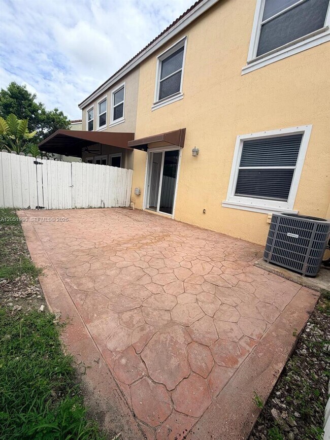 Building Photo - 14958 SW 41st Ln