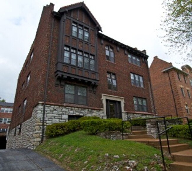 Building Photo - 7543 Buckingham Dr
