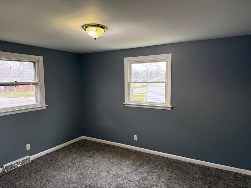 Building Photo - 806 S 16th St