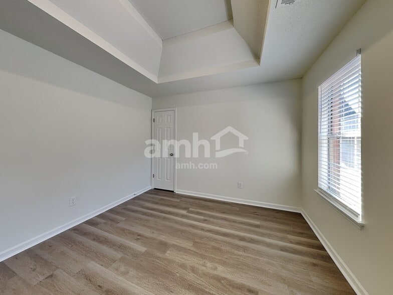 Building Photo - 6136 Swabia Ln