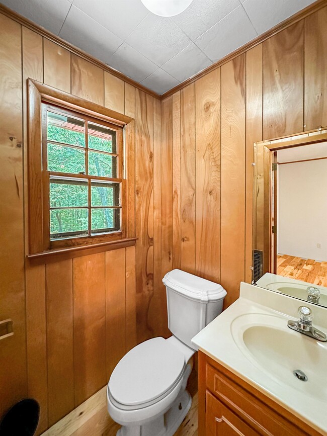 Building Photo - 8835 Tallow Tree Rd
