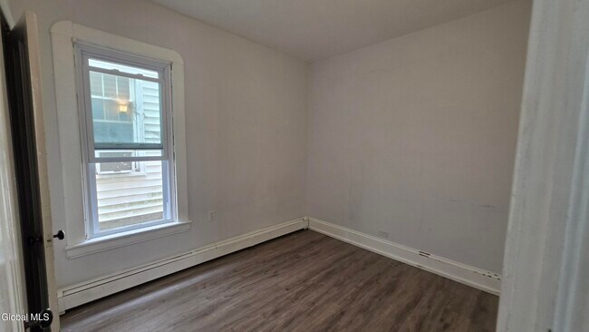 Building Photo - 107 North Ten Broeck Street