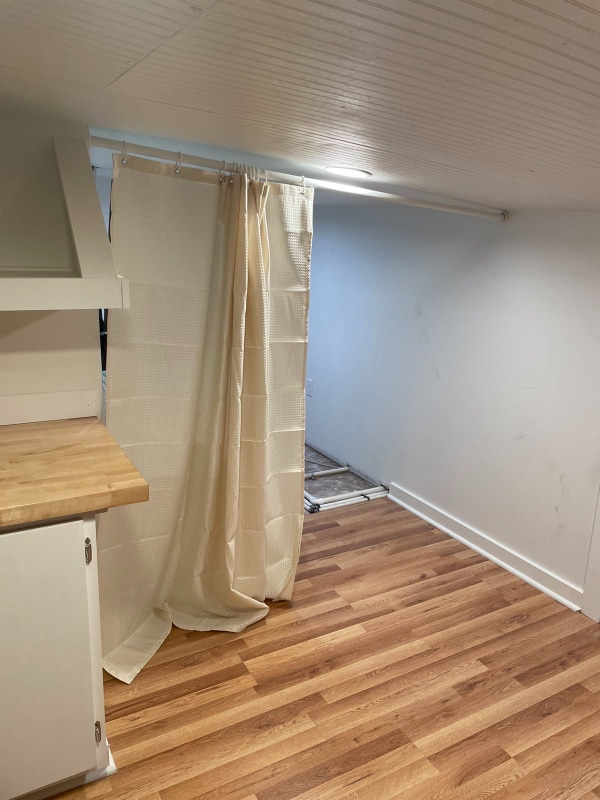 Building Photo - 119 W Main St