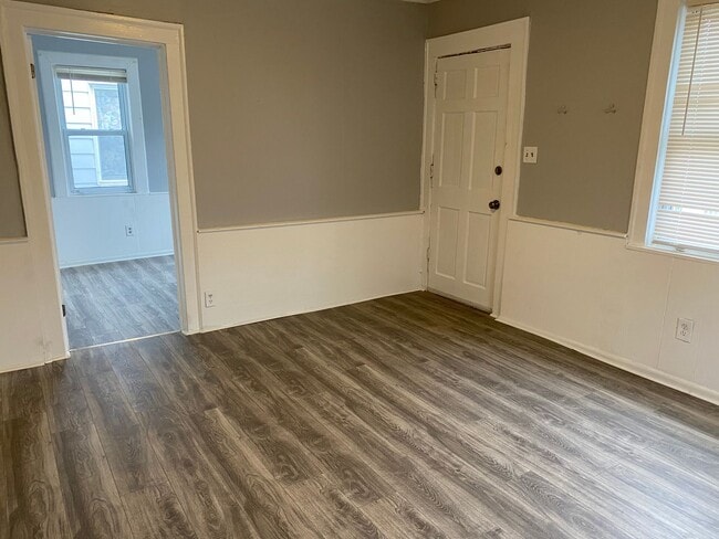 Building Photo - CUTE 2 BEDROOM 1 BATH HOME IN FERNDALE $1250