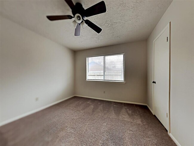 Building Photo - 603 Blue Ridge Dr