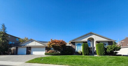 Building Photo - Beautiful Craftsman Style Rambler Must See!!