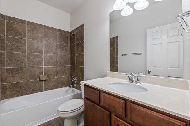 Building Photo - 8011 Fieldstone Dr