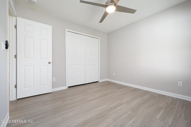 Building Photo - 171 Elmwood Dr