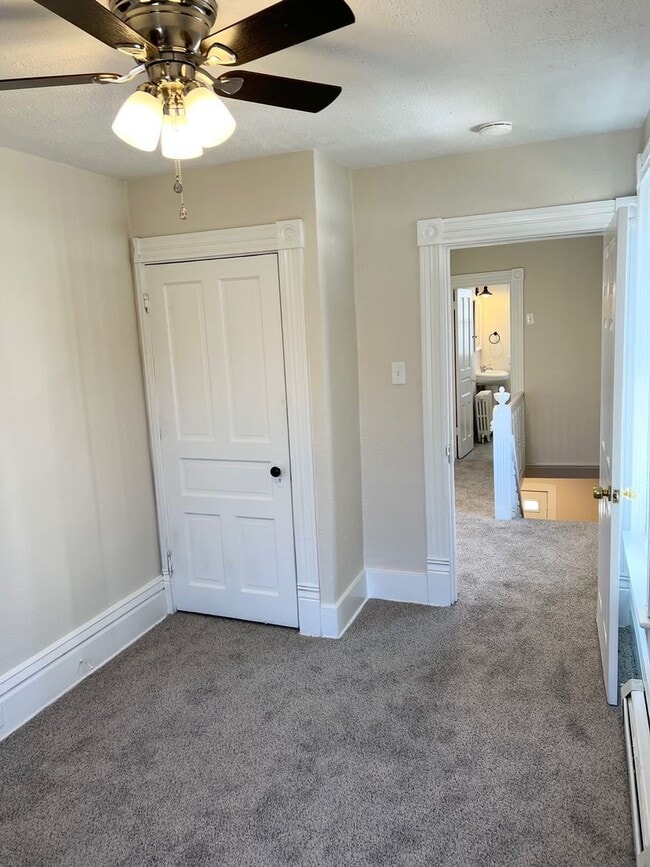 Building Photo - 3010 Zephyr Ave