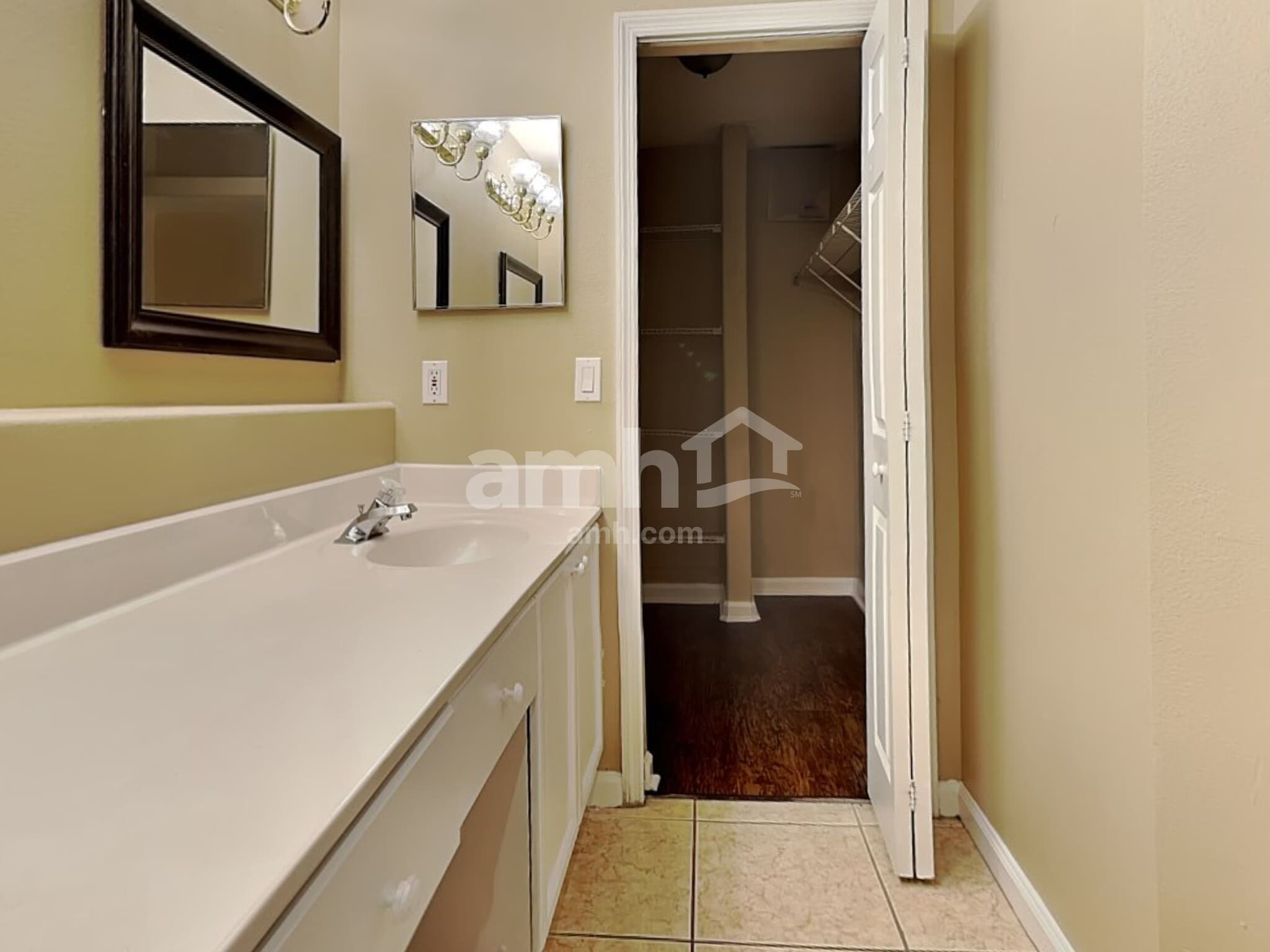 Building Photo - 6673 Bouganvillea Crescent Dr