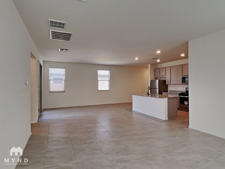 Building Photo - 7966 S Golden Bell Dr