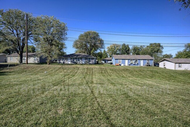 Building Photo - 6106 E 153 Terrace