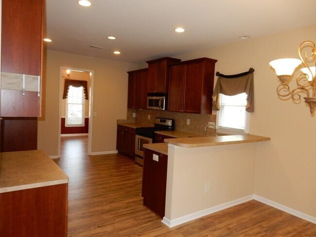 Building Photo - 450 Evans Mill Dr