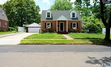 Building Photo - 122 Oberlin Rd