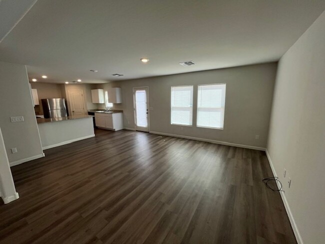 Building Photo - Newer Build 4 Bed/2 Bath In Arizona City