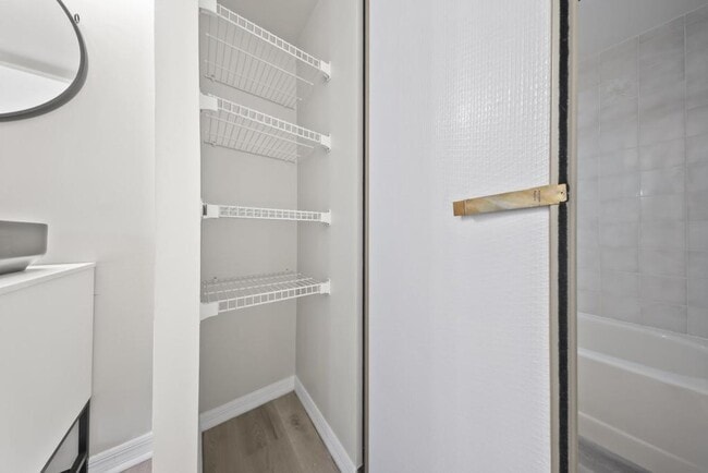 Building Photo - 2920 Pecan Ave