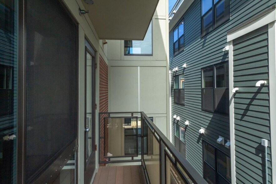 Primary Photo - 309 D St