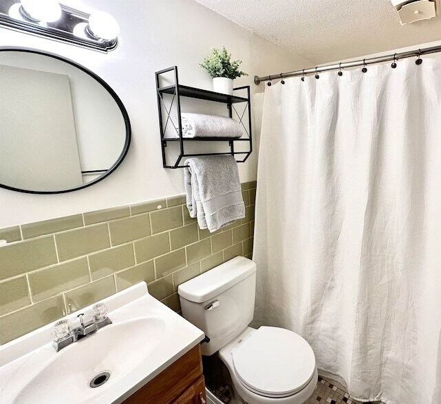 Building Photo - 22 Orris Rd