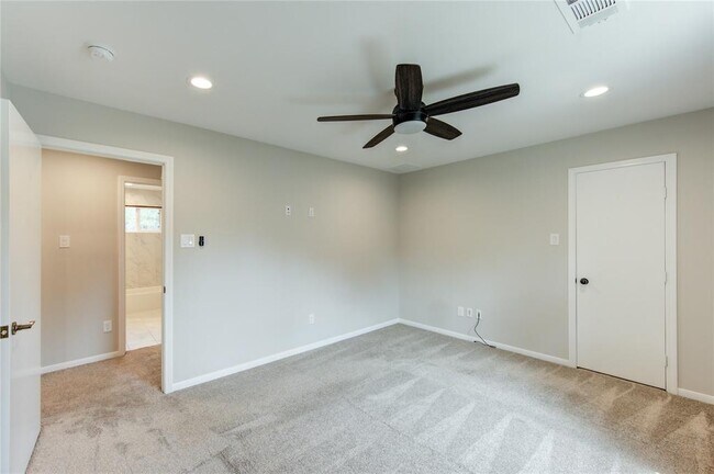 Building Photo - 1802 Cobblestone Ct