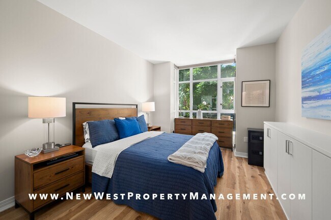 Building Photo - Super Spacious Cortez Hill 2-Bedroom at Discovery! Small Pet Ok!