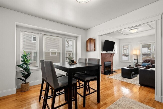 Building Photo - 102 Montclair Ave