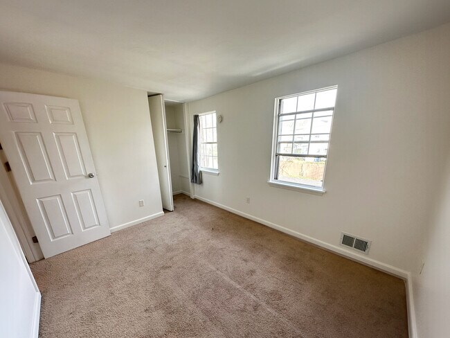 Building Photo - 1078C Mount Hope Ave