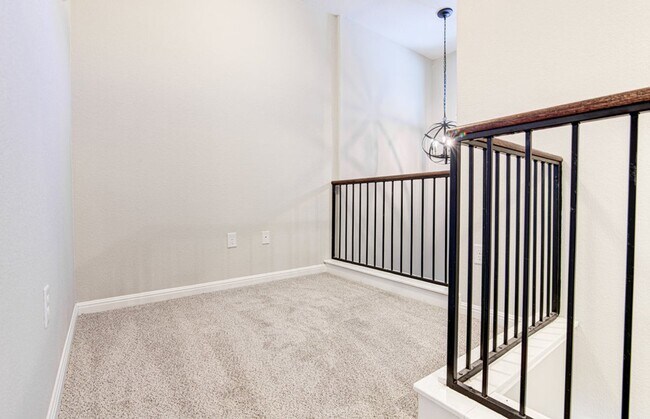 Building Photo - Cute as a Button 3/2.5 home in Parmer Village Townhomes, move-in ready!
