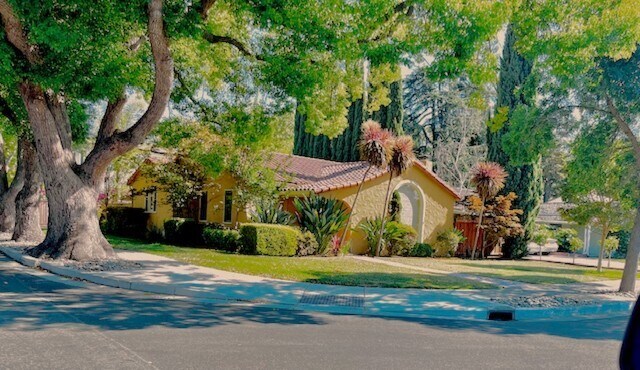 Primary Photo - 1002 Hazelwood Ave
