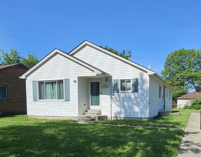Building Photo - Spacious Newer Build 3 Bedroom Ranch w/ Ti...