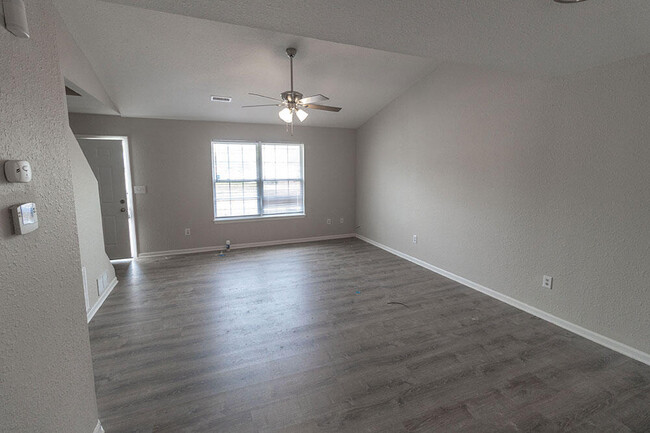 Building Photo - 4305 Derby Ridge Dr