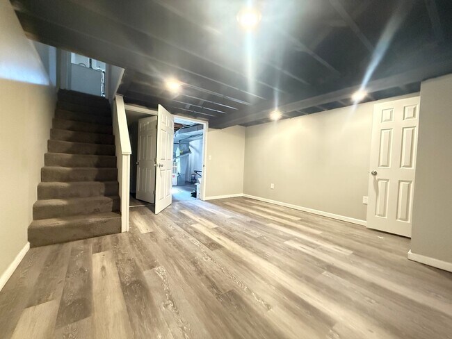 Building Photo - Three Bedroom home in Dundalk