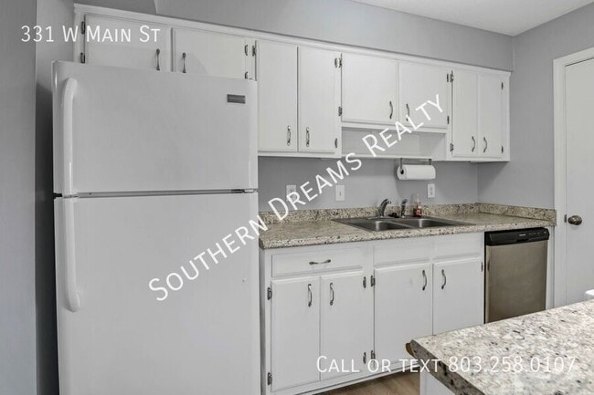 Building Photo - 331 W Main St